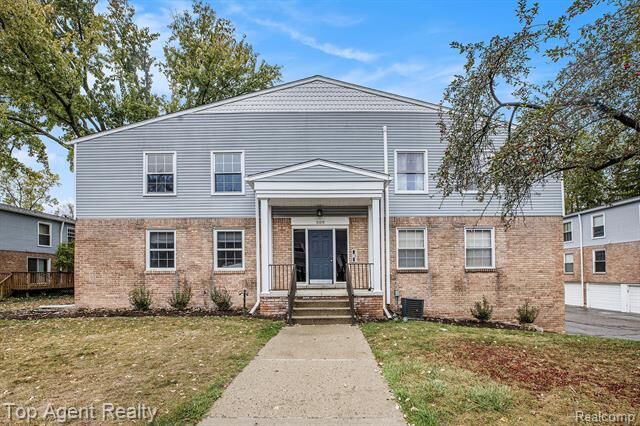 Property Photo:  509 E University Drive 508  MI 48307