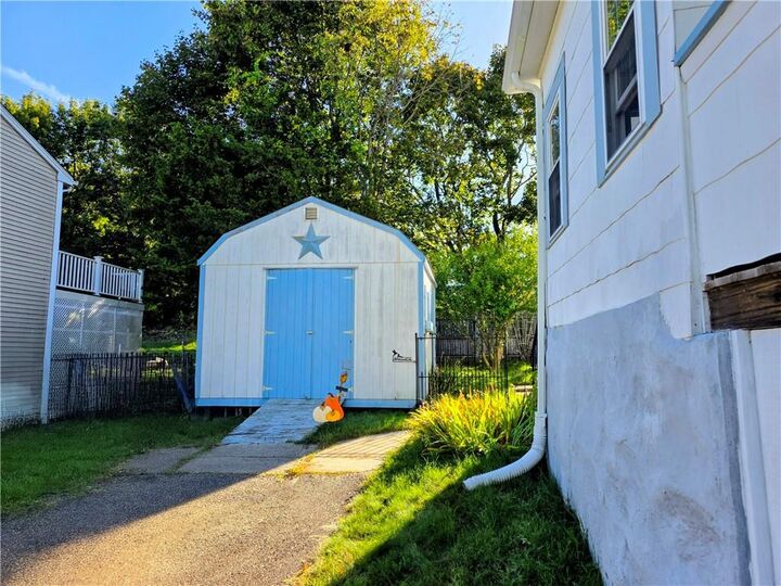 Property Photo:  132 Prospect Hill Avenue  RI 02893 