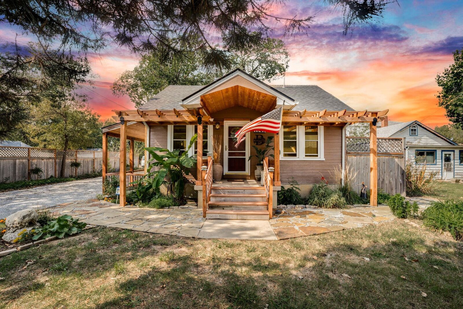 Photo de la propriété:  1141 N Saint Paul St  KS 67203-6638 