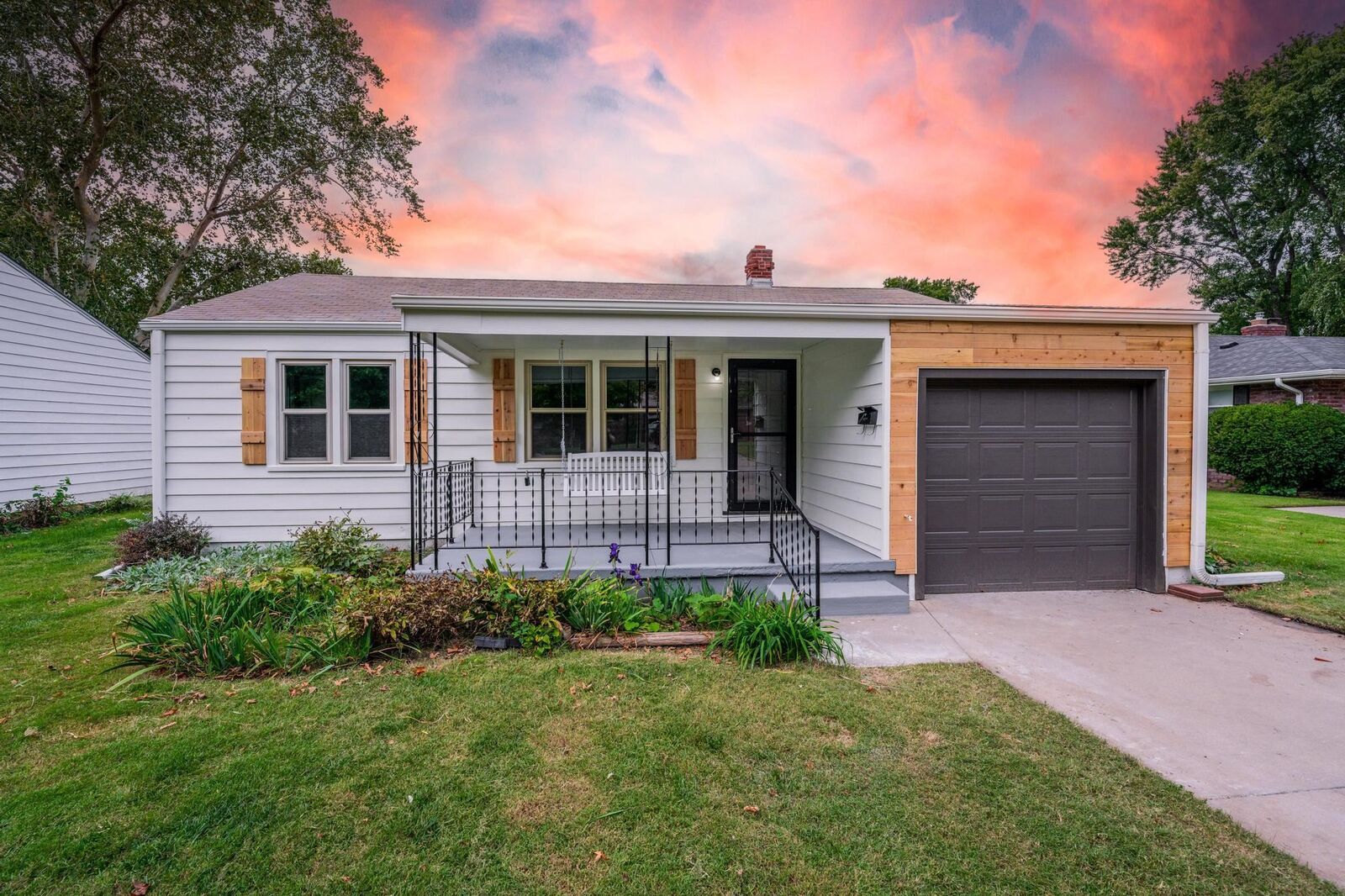 Property Photo: 1833 S Erie St KS 67211