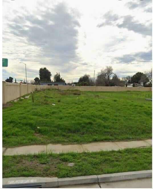 Property Photo:  1501 Sarba Court  CA 93635 