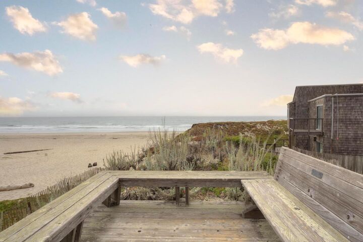 Property Photo:  40 Pelican Point 40  CA 95076 