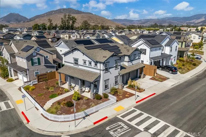 Property Photo: 932 Legacy Lane CA 93405