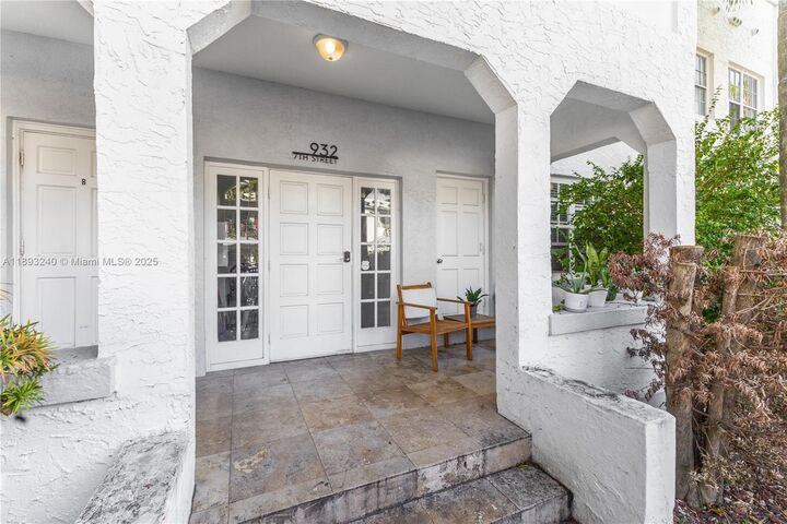Property Photo: 932 7th St 932A FL 33139