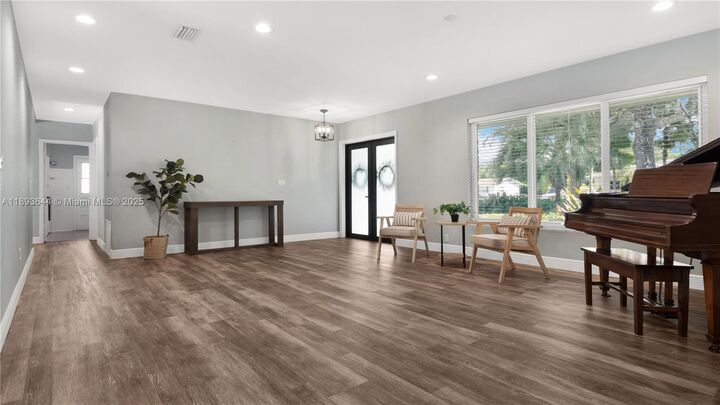 Property Photo: 14590 SW 81st Ave FL 33158