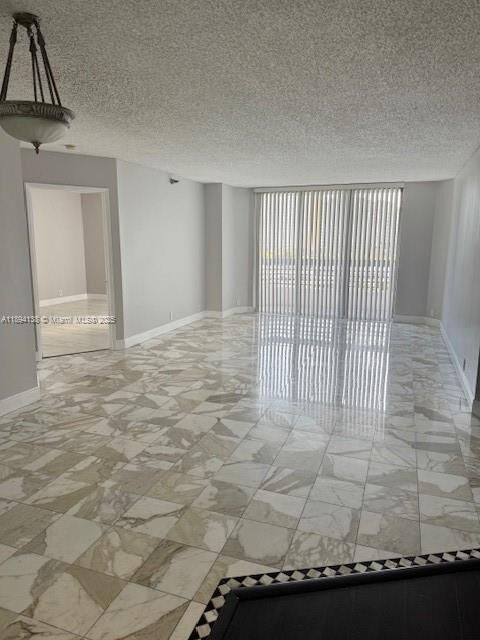 Property Photo: 3400 NE 192nd St 802 FL 33180