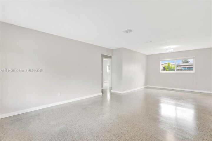 Property Photo: 7410 Fillmore St FL 33024