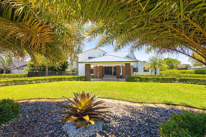 Property Photo: 10506 SW 89 Place FL 33176