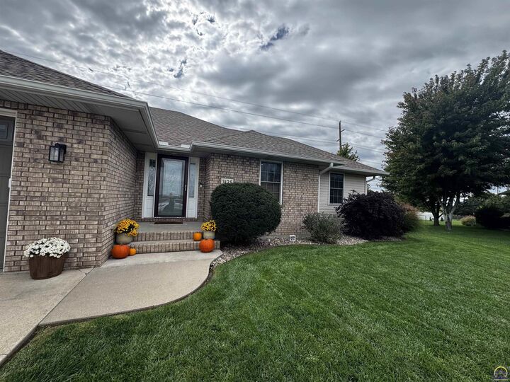 Property Photo: 3125 S Parkway Ct KS 66801