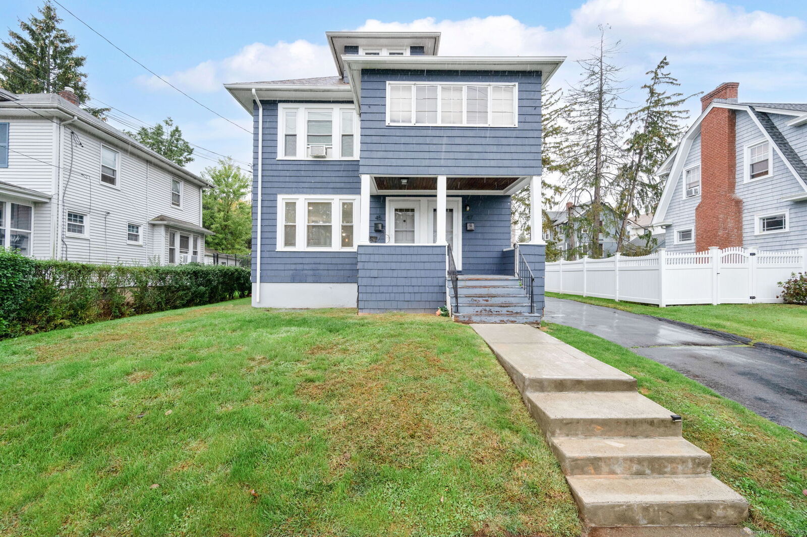Property Photo:  45 Fairlawn Street  CT 06119 
