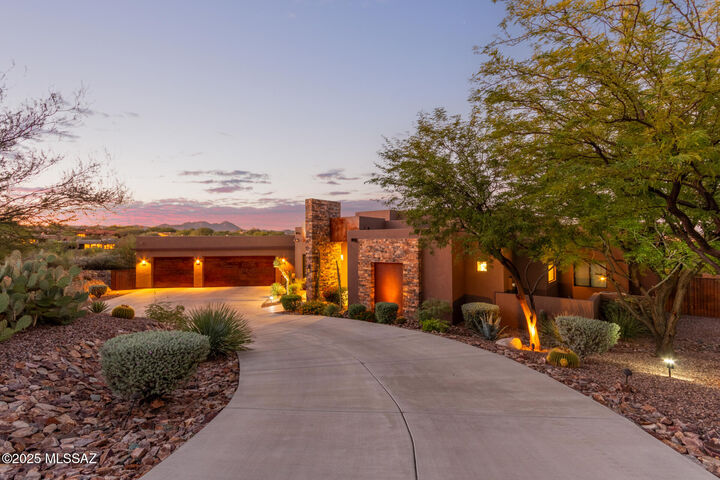 532 W Silhouette Ridge Place  Oro Valley AZ 85755 photo