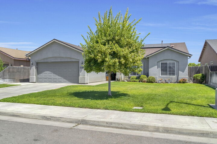 Property Photo:  7350 Ave 306  CA 93291 