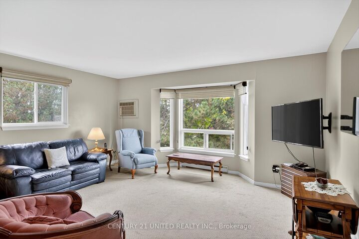 Photo de la propriété:  2020 Mapleridge Drive 303  ON K9K 1W2 