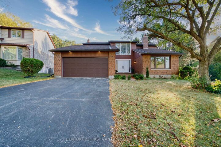 Property Photo: 33 Fourwinds Road ON N6K 3L1