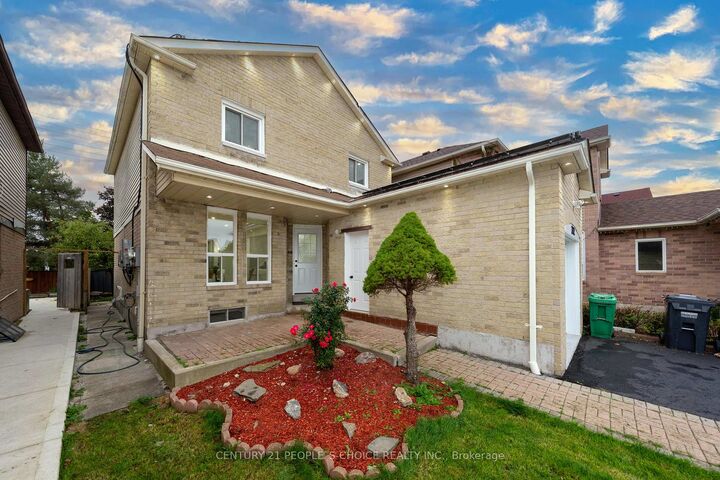 Property Photo: 3242 Cambourne Crescent ON L5N 5G3
