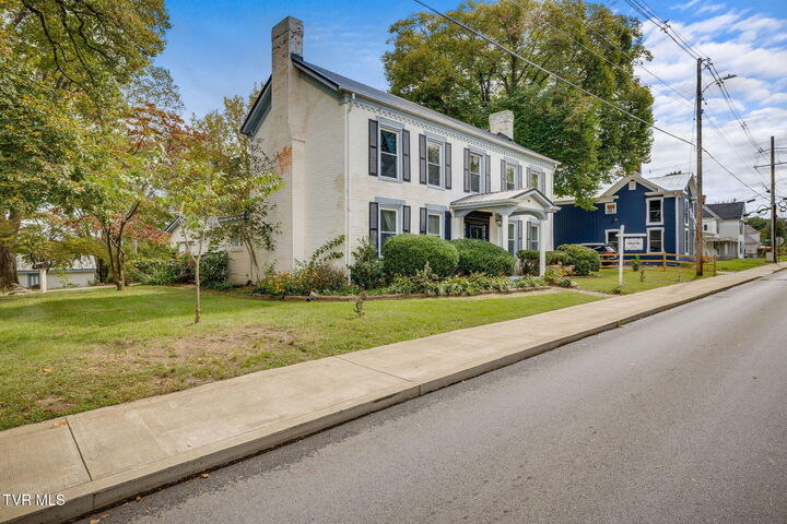 Property Photo: 215 South Irish Street TN 37743