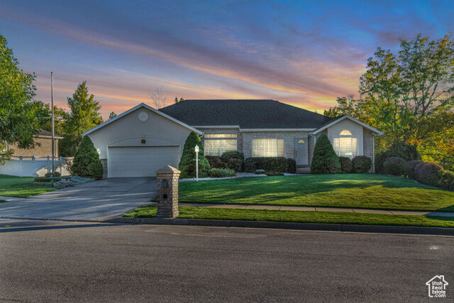 Property Photo: 1847 E Anasazi Dr UT 84403
