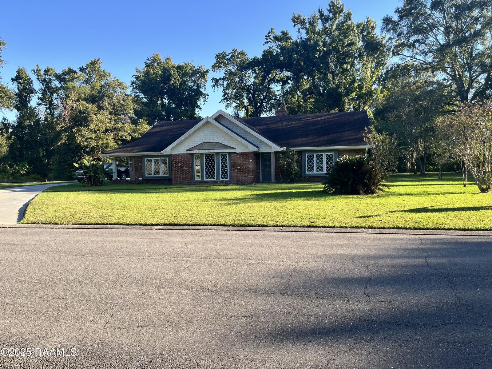Property Photo: 412 N Locksley Drive LA 70508