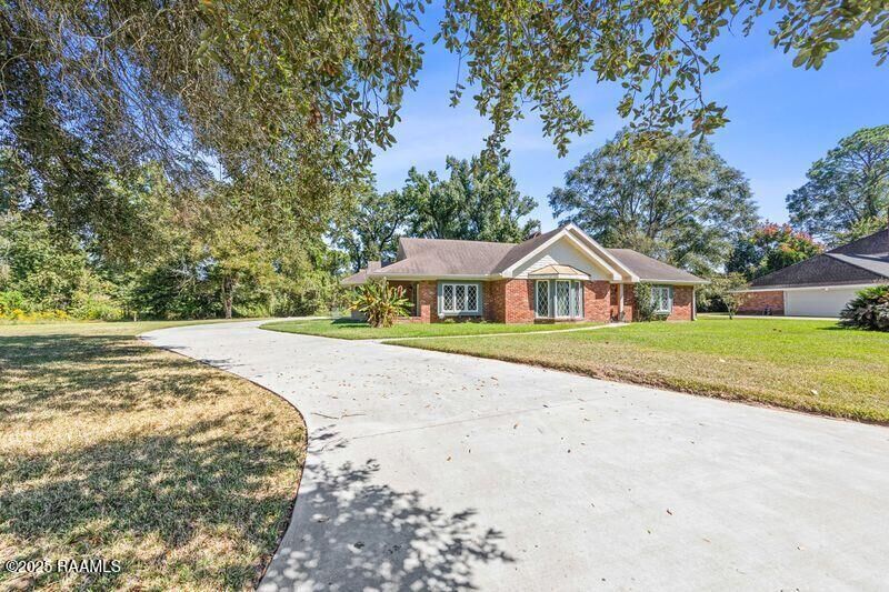 Property Photo:  412 N Locksley Drive  LA 70508 