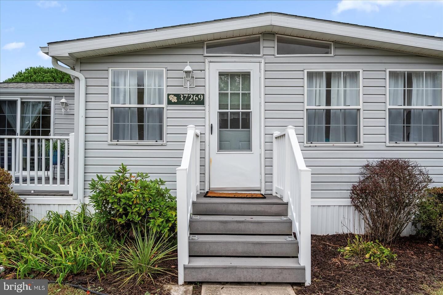 Property Photo: 37269 Sugar Hill Way 39944 DE 19975