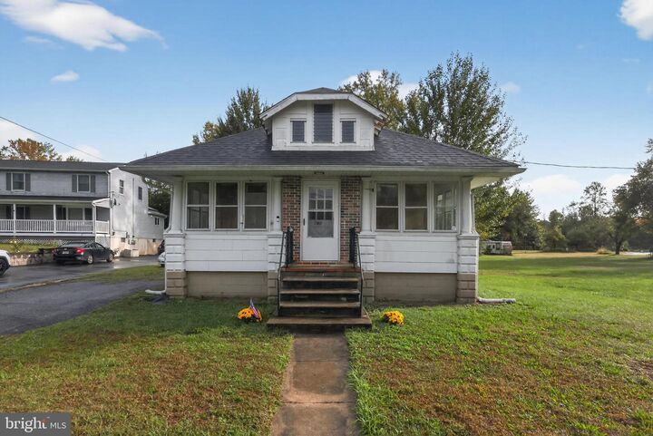 780 W Clayton Avenue  Clayton NJ 08312 photo