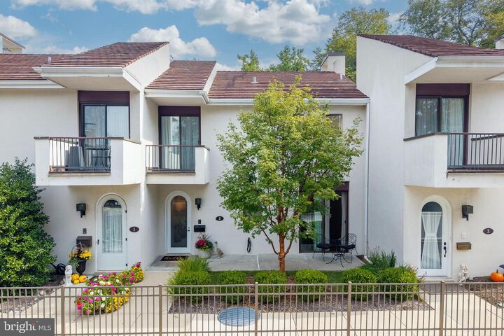 2 Ile Dhuyere 2  Devon PA 19333 photo