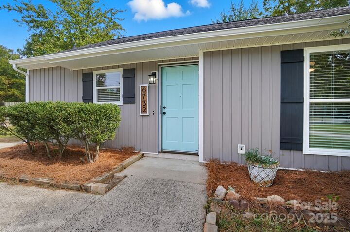 Property Photo: 6732 Park Hickory Drive NC 28227
