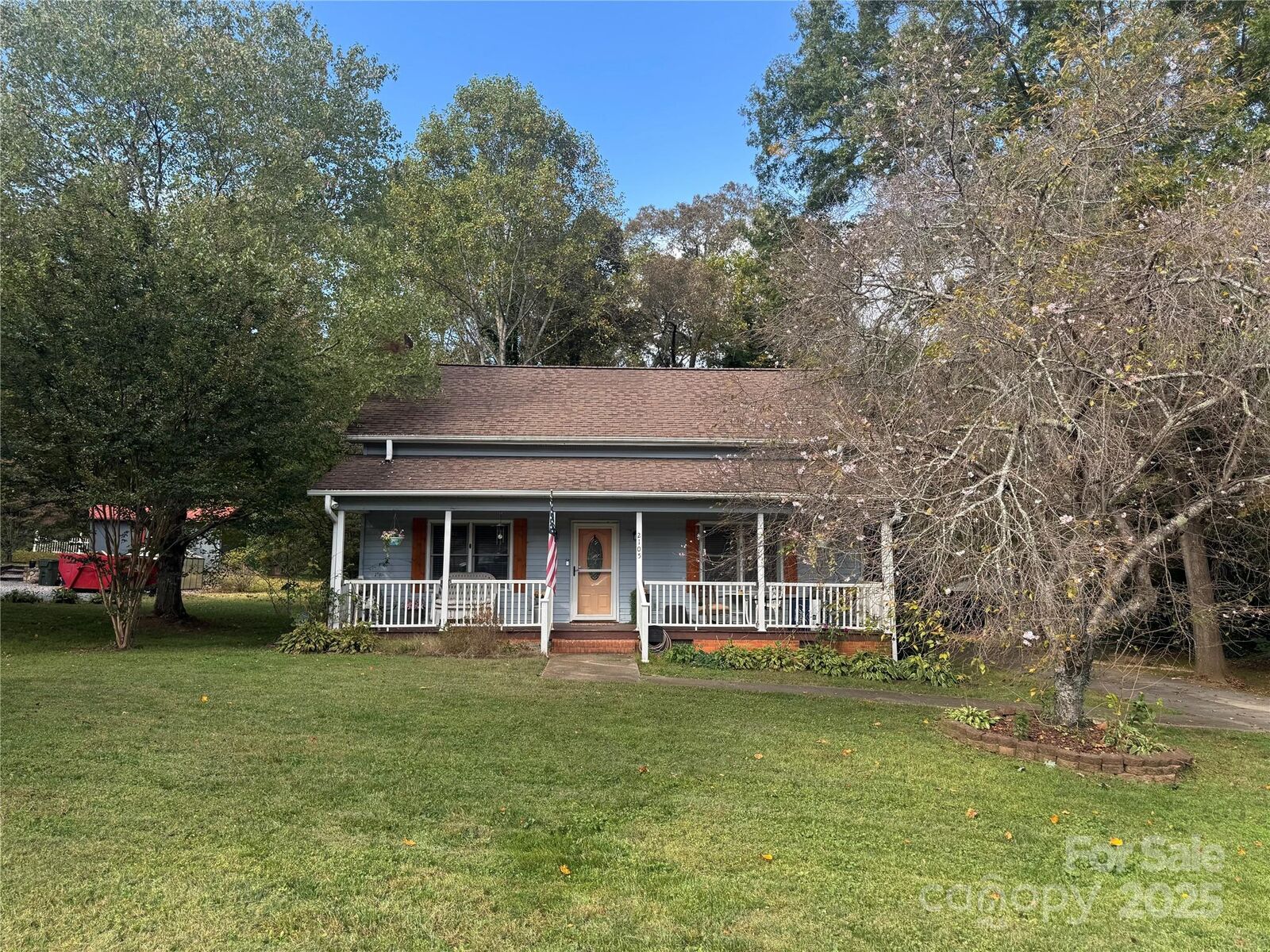 Property Photo: 2105 NE 22nd Avenue NC 28601