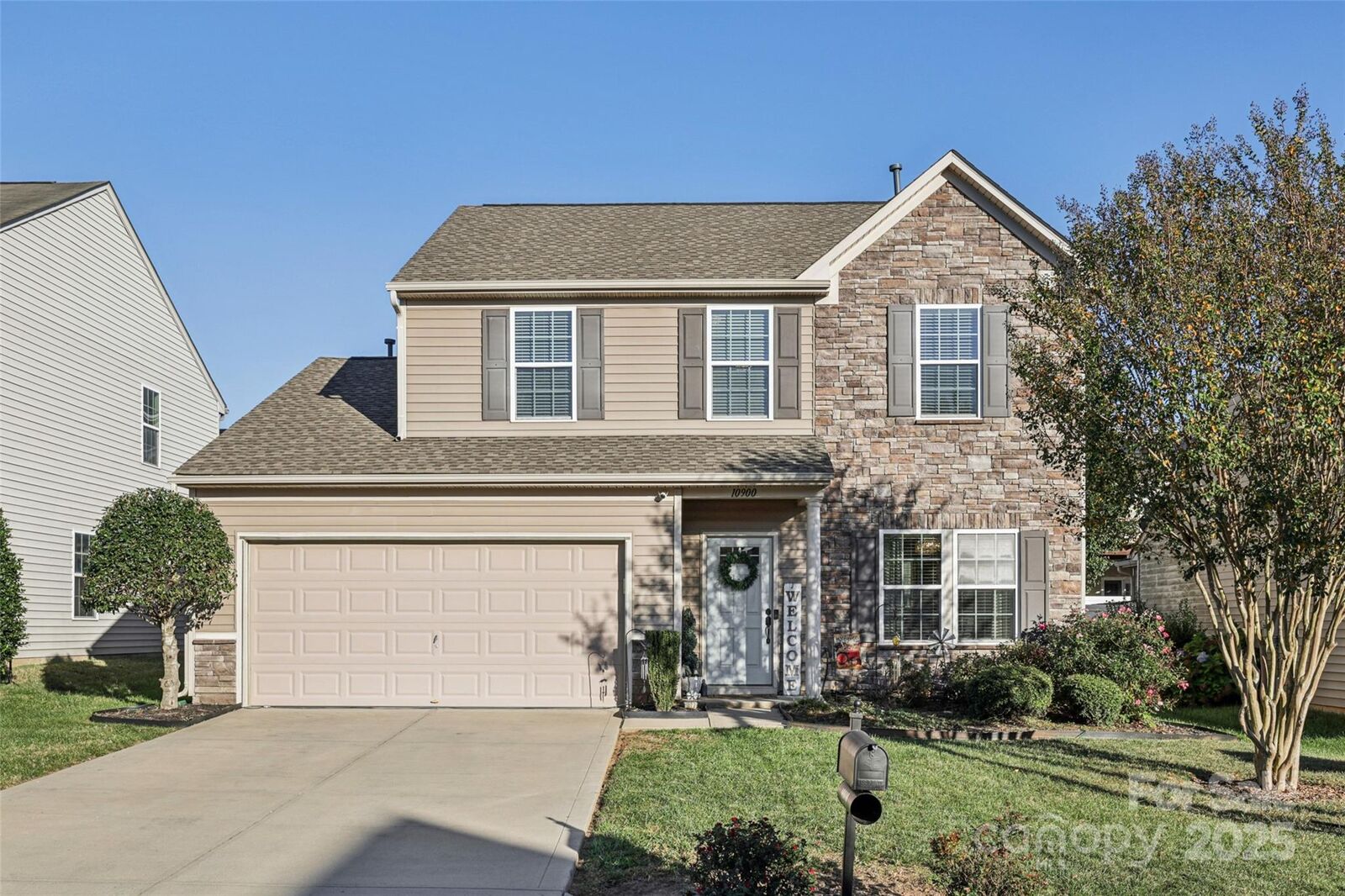 Property Photo: 10900 Tailwater Street NC 28036