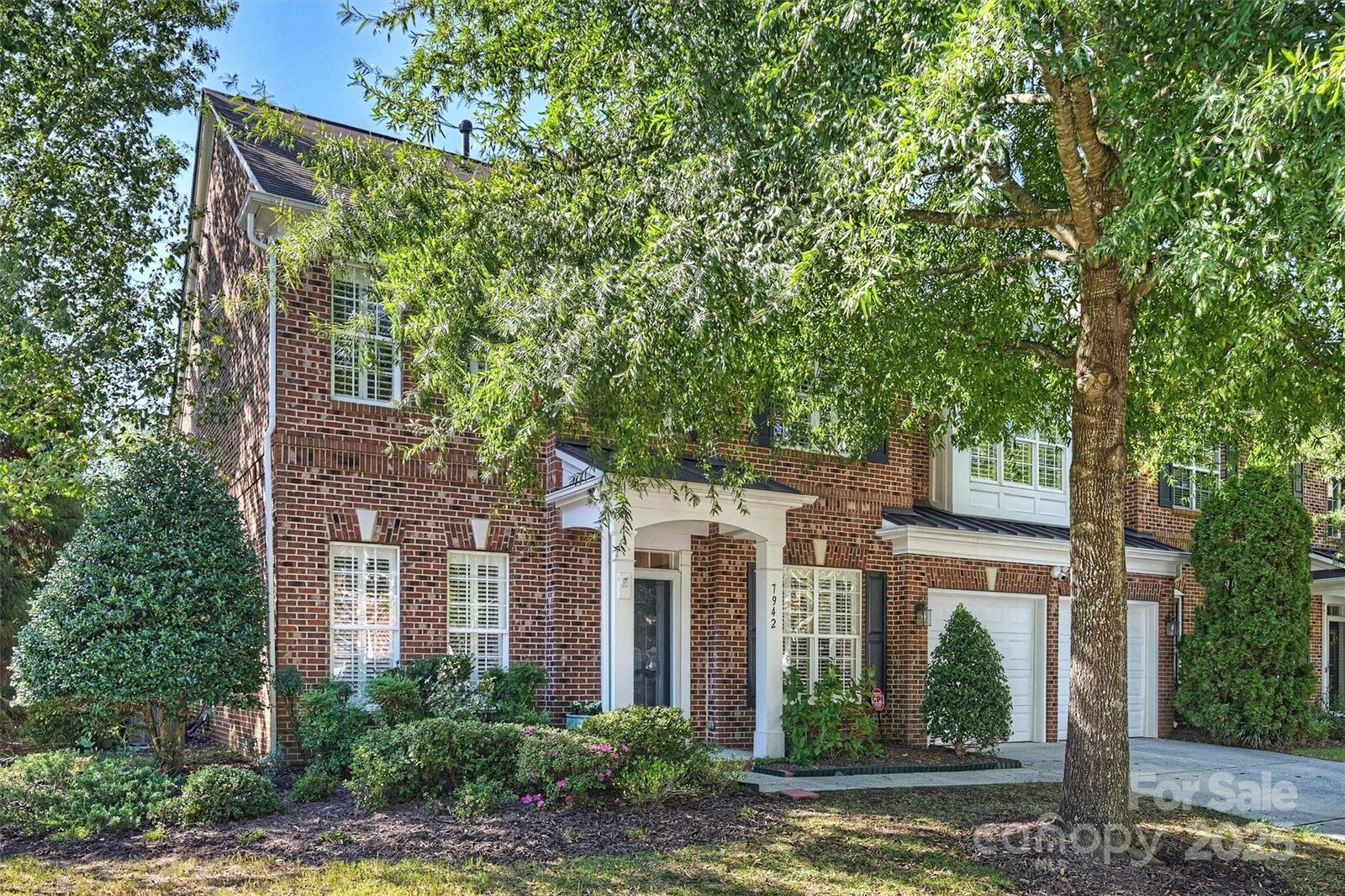 Property Photo: 7942 Oratorio Place NC 28270