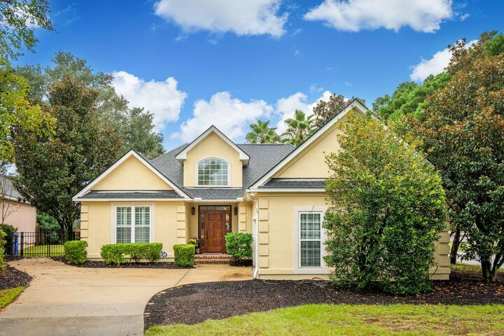 Property Photo: 601 Wading Court SC 29464