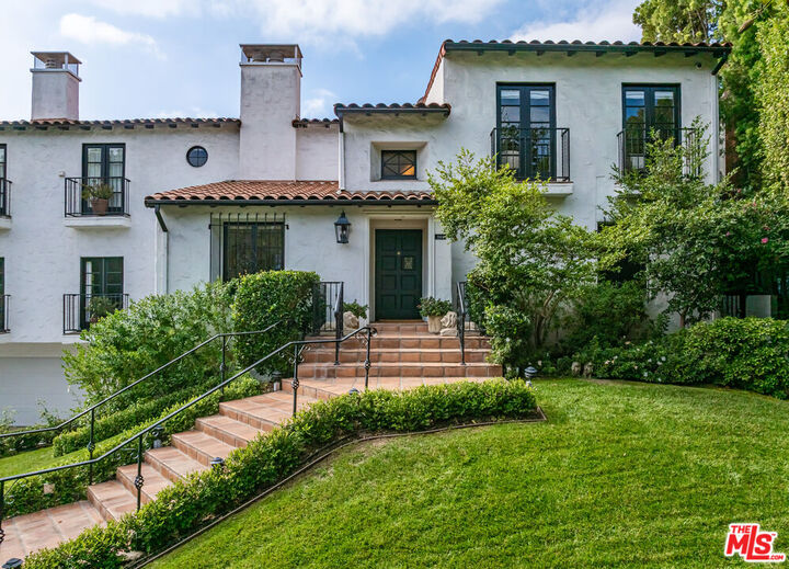 Property Photo: 365 Comstock Ave CA 90024