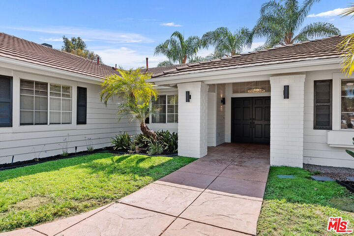 Property Photo:  655 Calle Ladera  CA 92025 