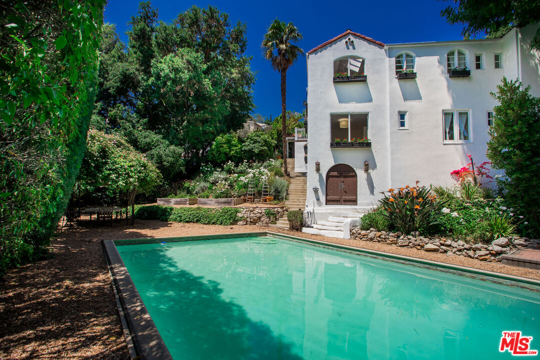 Property Photo: 2928 Westbrook Ave CA 90046