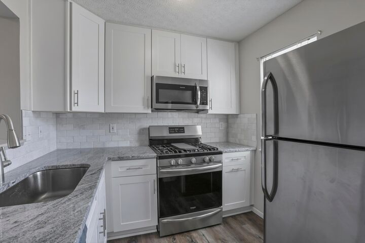 Property Photo:  9170 Parkbury Lane  OH 43035 