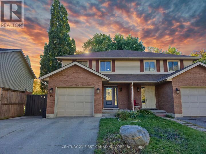 Property Photo: 15 Mohican Drive ON N4T 1H4