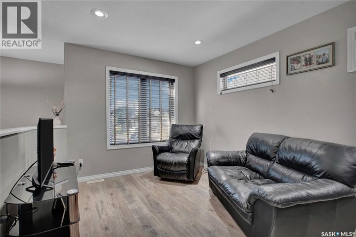 Property Photo: 609 Reimer Road SK S0K 0A2