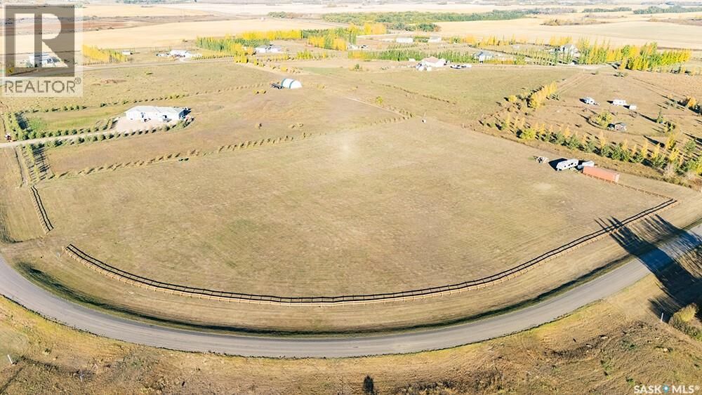 Property Photo:  10 Ridge Crescent  SK S7K 3J8 