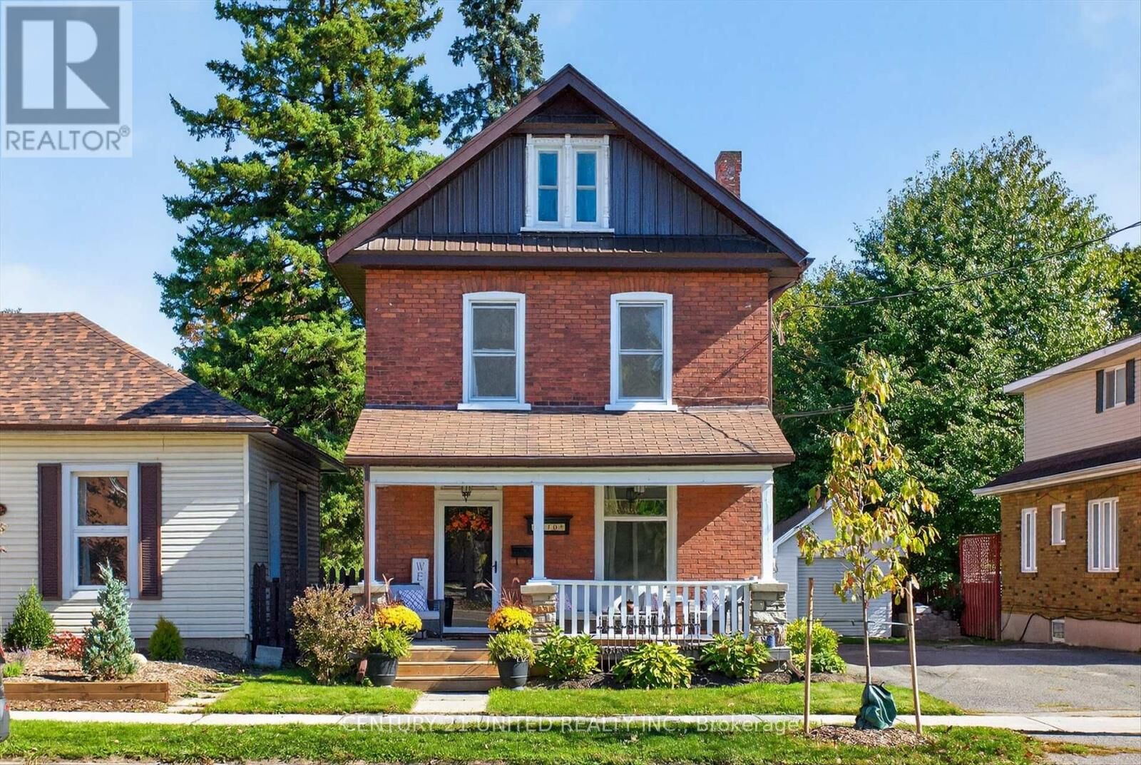 Property Photo: 470 Rogers Street ON K9H 1W9