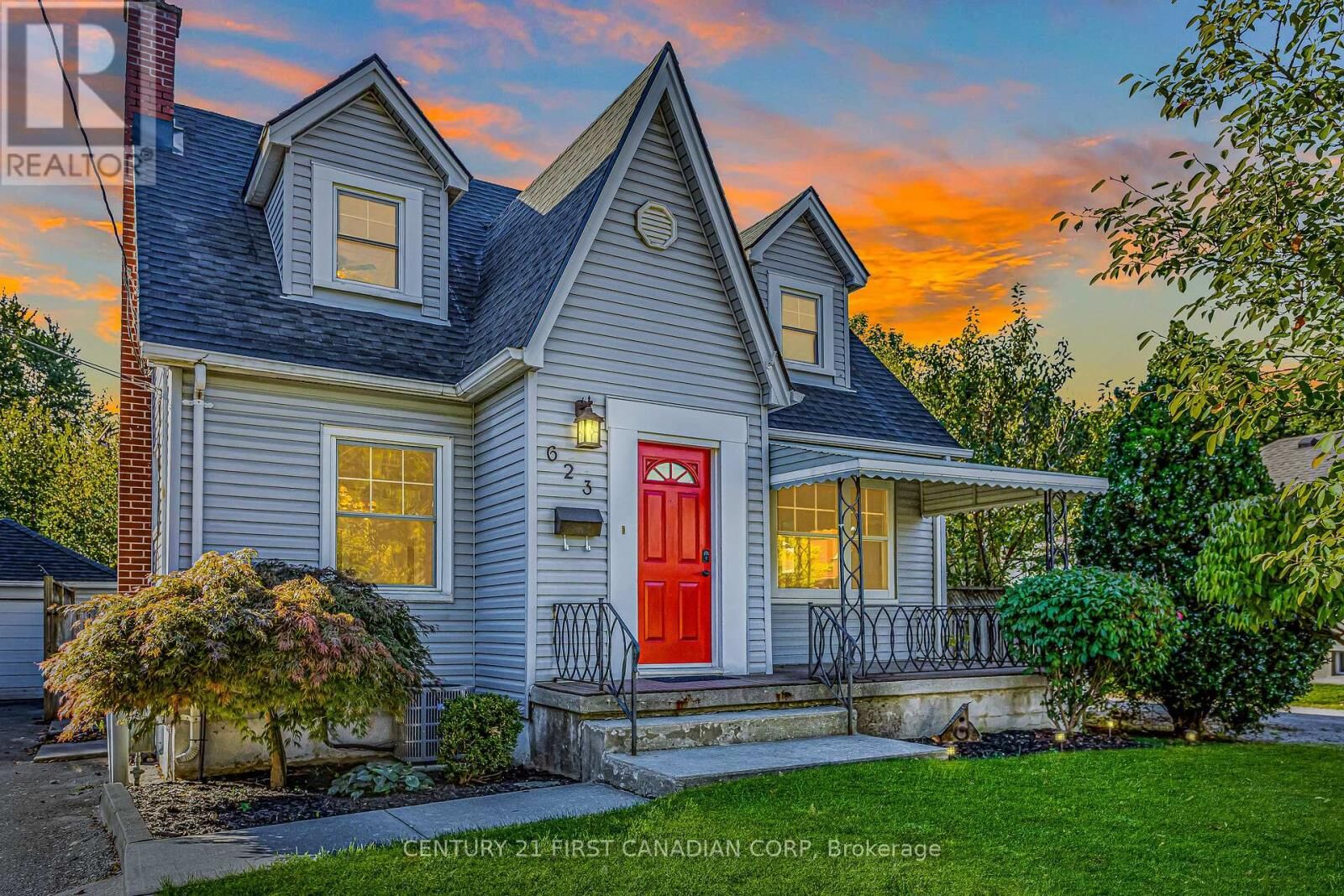 Property Photo:  623 Wallace Avenue  ON N5Y 3R8 