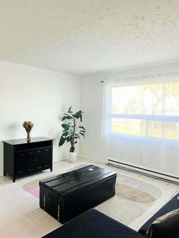Property Photo:  804 Victor Street  MB R3E 1Y6 