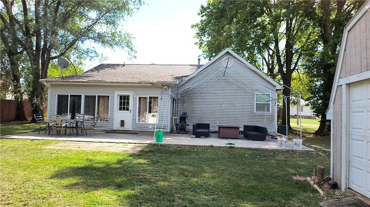 Property Photo: 524 Elm Street IL 62549