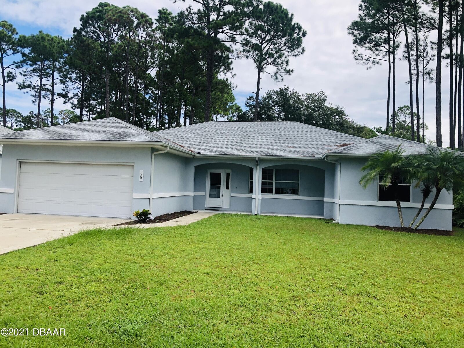 Property Photo: 28 Botany Lane FL 32137