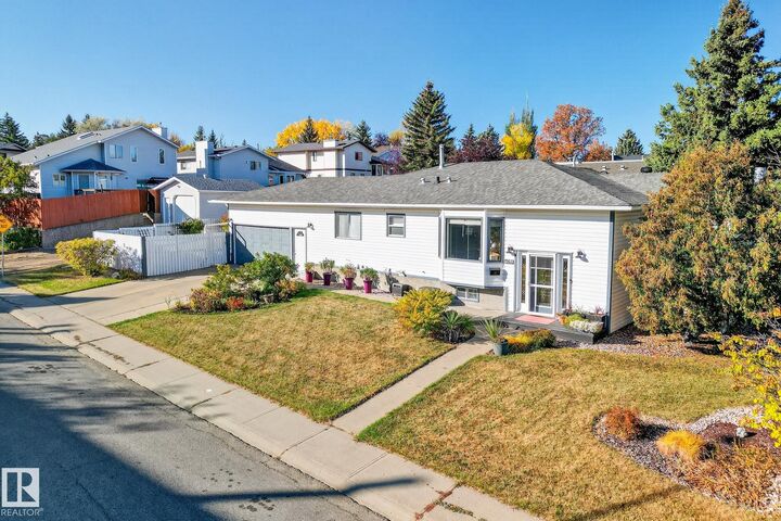 Property Photo: 6039 40 Avenue NW AB T6L 3P6