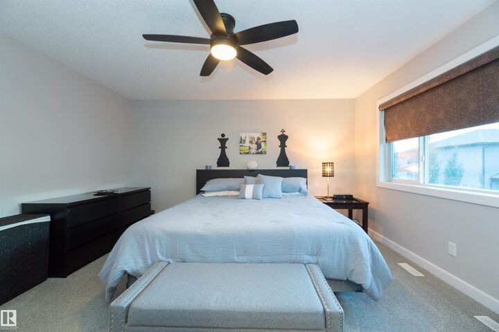 16728 60 Street NW  Edmonton AB T5Y 0W6 photo