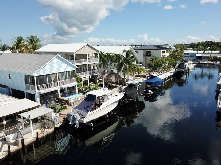 Property Photo: 614 R Santa Anita Lane FL 33037
