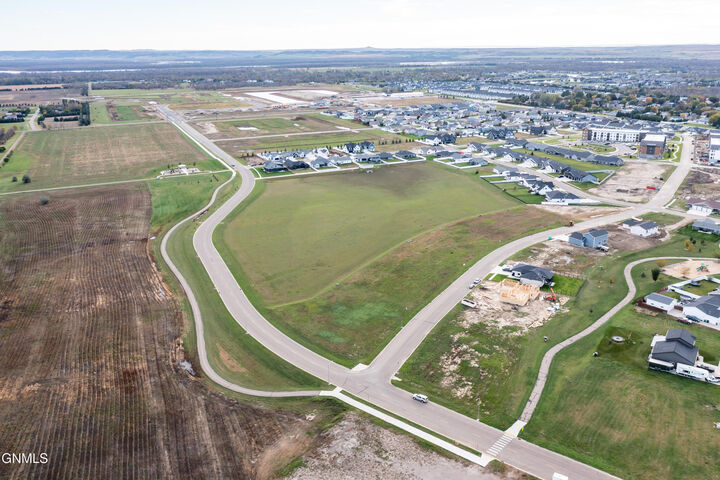 Property Photo: 429 Kamrose Drive ND 58504