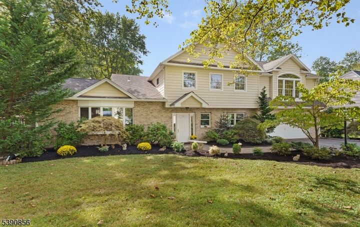 3 Gregory Dr  Florham Park Boro NJ 07932 photo