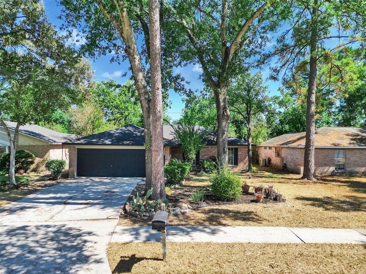 Property Photo: 23522 Canyon Lake Drive TX 77373