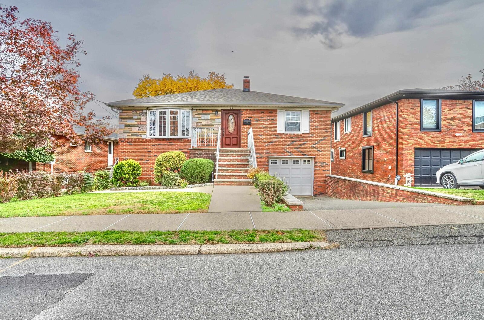 Property Photo: 1106 Keswick Pl NJ 07024